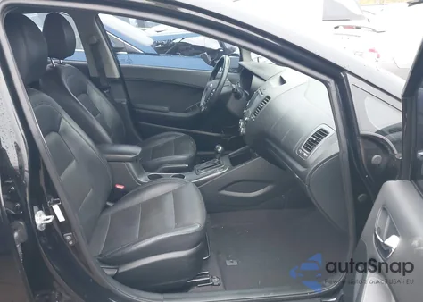 2016 Kia Forte Ex z USA, uszkodzony, nr VIN KNAFZ4A81G5551253